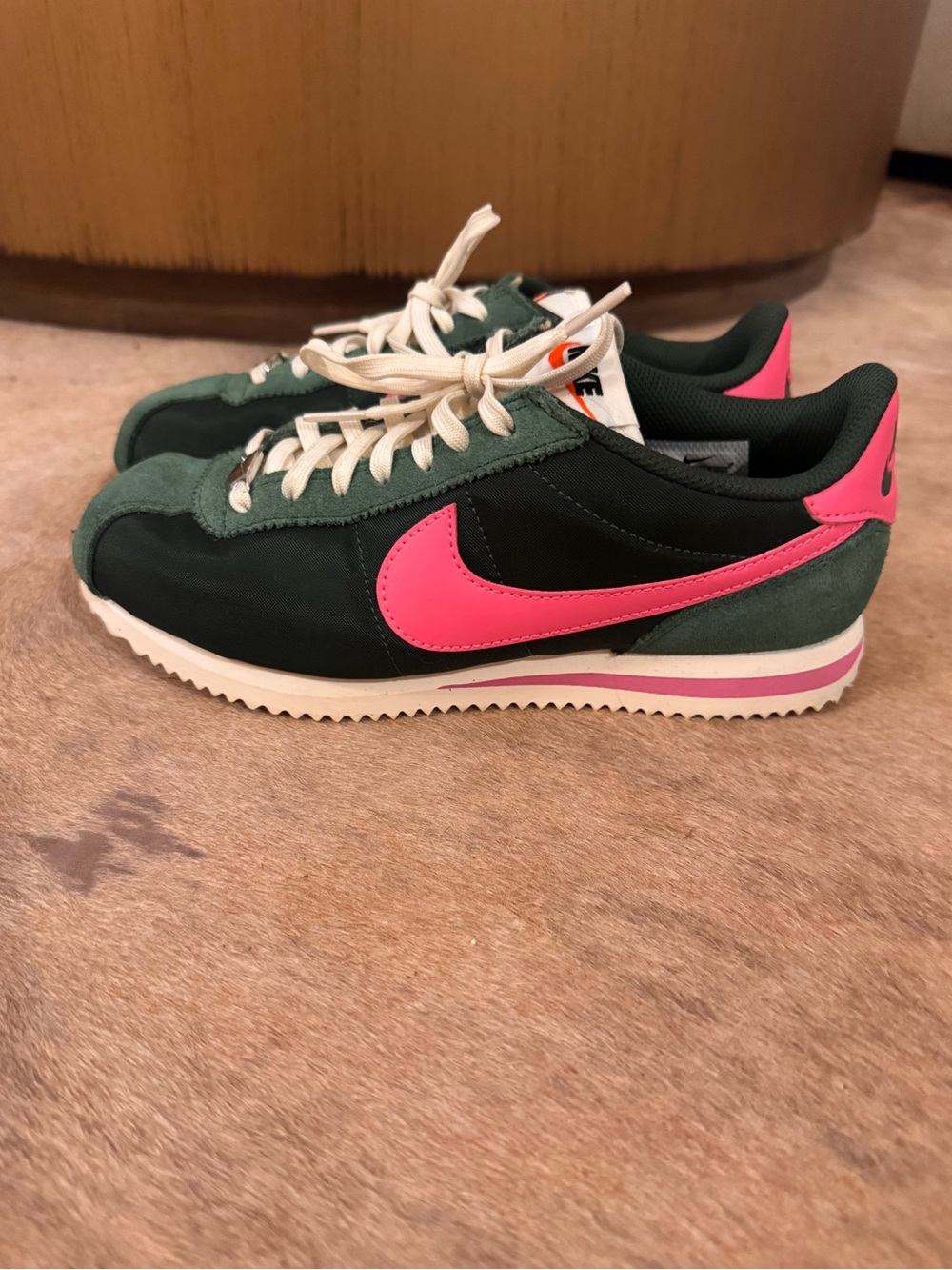 Nike Cortez Runner - Dark Green with Bright Pink Swoosh